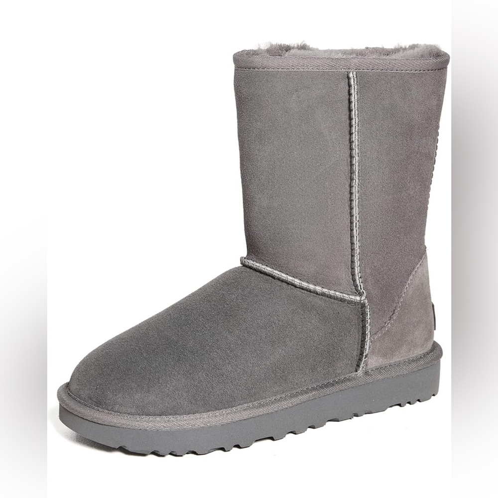 Grey Ugg Classic Short Boot Size 7.5